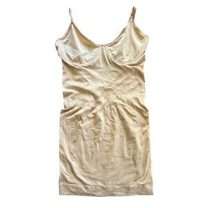 Wacoal bodyshape slip wired bra dress Sz 38